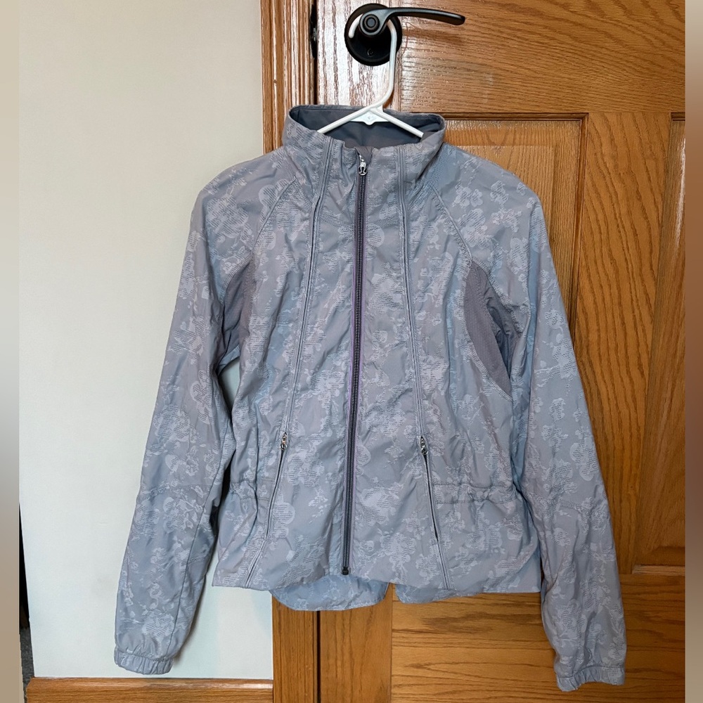 Lululemon Run Travel to Track Jacket Floral Jacquard Fossil Gray